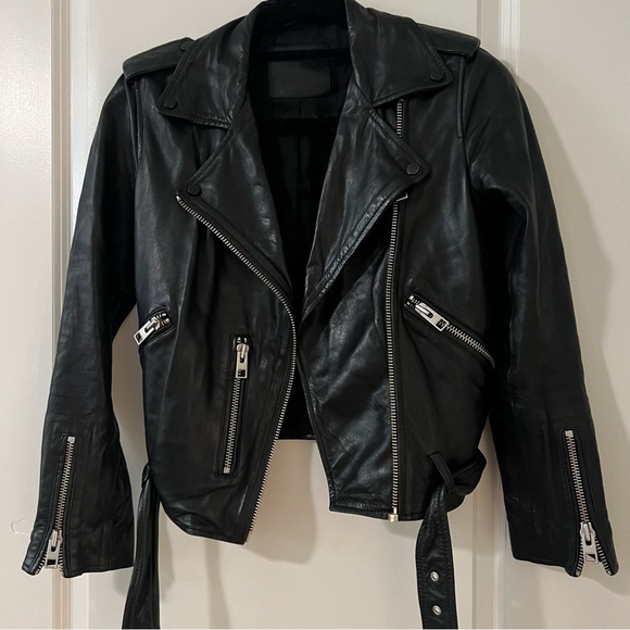 •SOLD• Black leather jacket - Picture 8 of 8